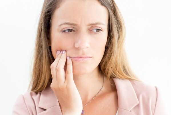 por qué aparece la sensibilidad dental